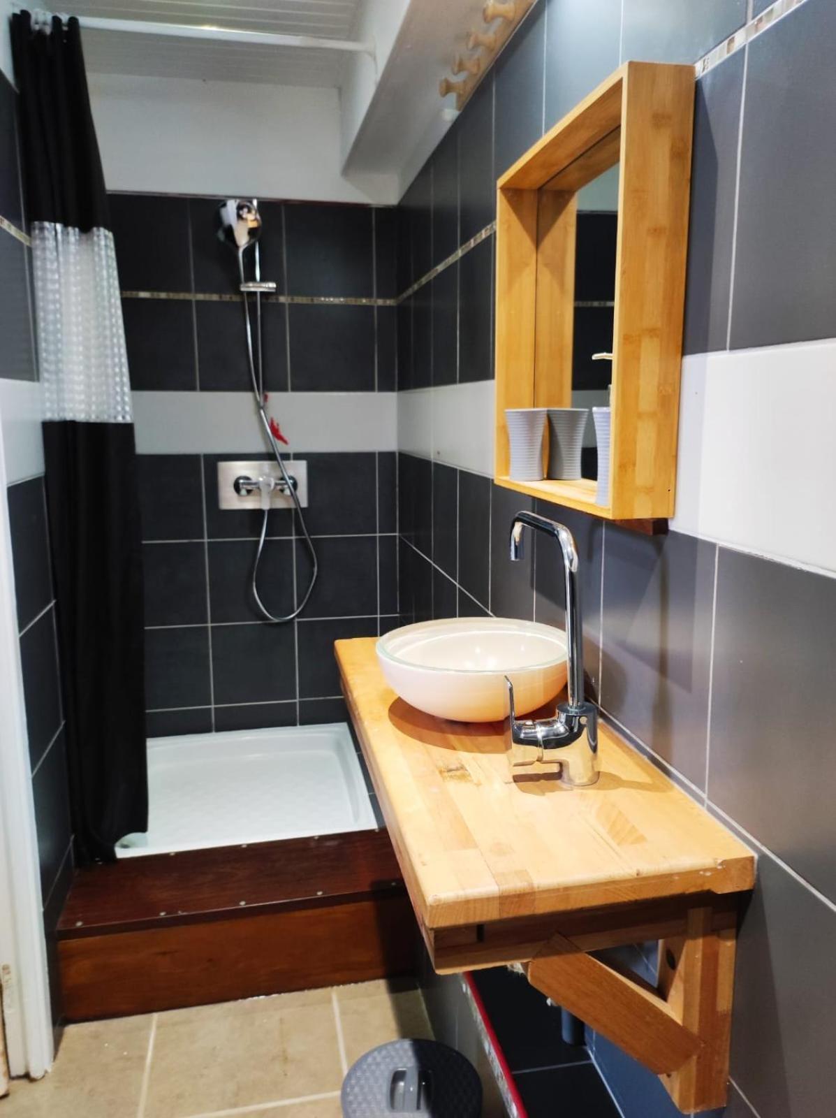 Le Cacaoyer Apartment Ла Трините Екстериор снимка